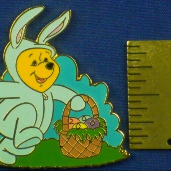 Disney Pastel Enamel Winnie The Pooh Bear Easter Trader Pin - Picture 3 of 5